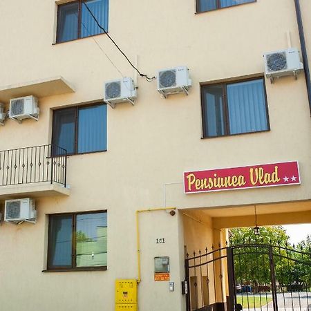 Pensiunea Vlad Arad Exteriér fotografie