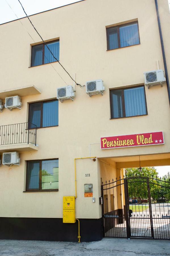 Pensiunea Vlad Arad Exteriér fotografie